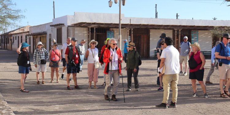 Maravillados con las salitreras Humberstone y Santa Laura se manifestaron los turistas del último crucero de la temporada