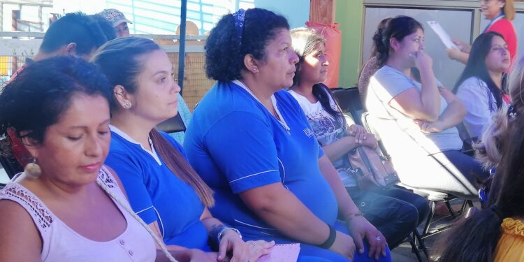 A través de mecanismo de participación JUNJI Iquique y Alto Hospicio dialogan con familias