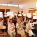 Más de 60 vecinos de San Pedro de Atacama participaron en talleres de textiles y reutilización de botellas de vidrio