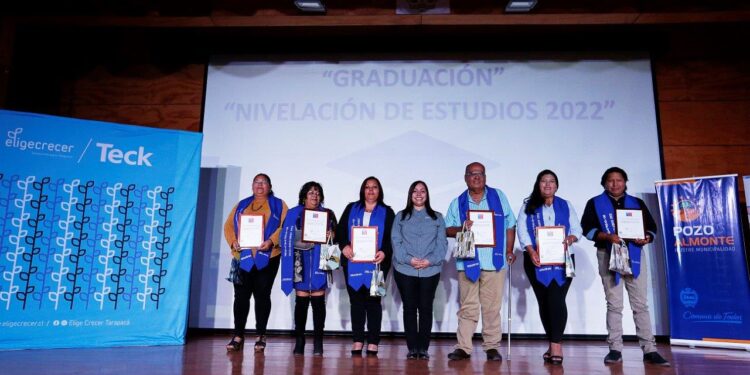 Habitantes de Pozo Almonte y Pica se graduaron en Programa de Nivelación de Estudios