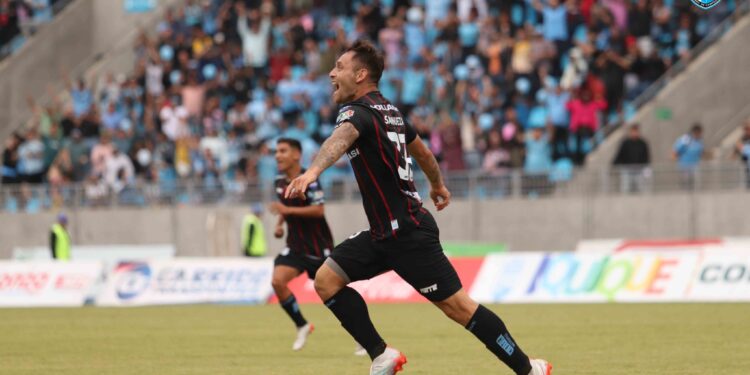 Deportes Iquique dejó felices a casi 8 mil hinchas en el Tierra de Campeones