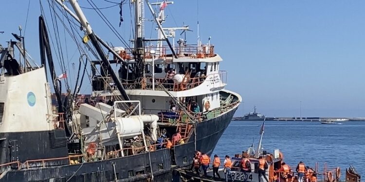 Pesquera Corpesca sumó 5 naves a ceremonia en la boya de la Esmeralda