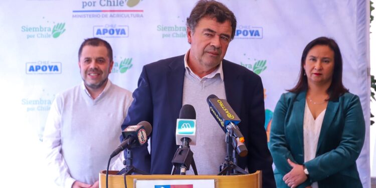 Ministerio de Agricultura refuerza Sistema Bioseguridad Animal con nuevas medidas ante arremetida de la influenza aviar 