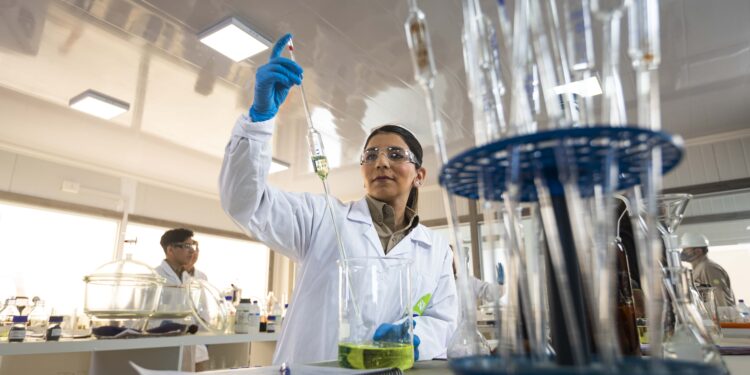 SQM lanza la tercera versión de su convocatoria de innovación abierta Más Litio, Menos Huella