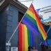 INJUV realizó izamiento de la bandera de la diversidad en el marco del día contra la homofobia, transfobia y bifobia