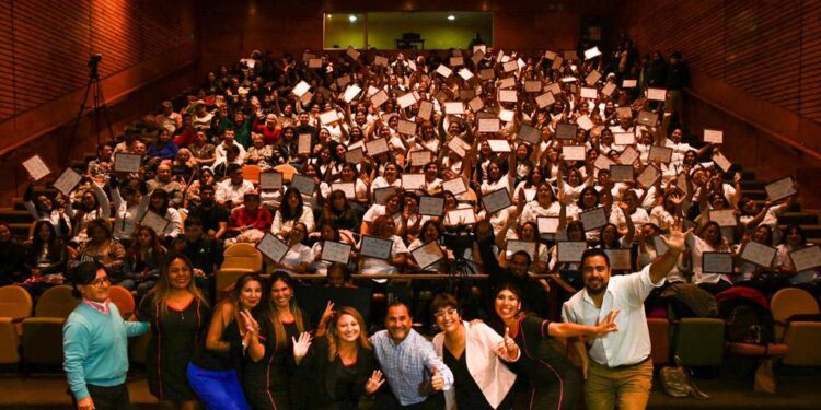Un total de 160 alumnos certificados concluyeron curso “Tendencias en Uñas” que impartió Municipio de Alto Hospicio