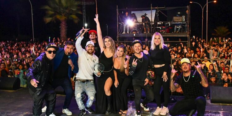 Con multitudinarios shows Alto Hospicio cerró actividades por su 19 aniversario