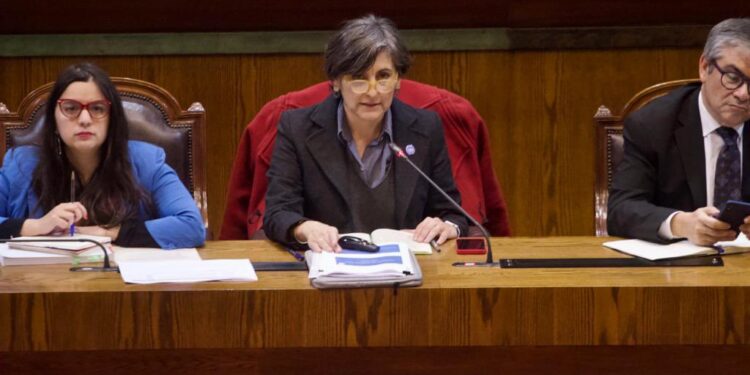 Minsal anuncia uso obligatorio de las mascarillas en los establecimientos educacionales