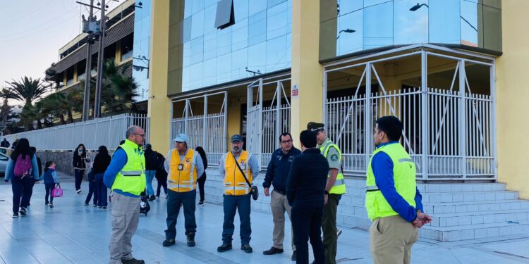 Seremi de Transportes encabeza controles a vehículos en sector de colegios de Bajo Molle