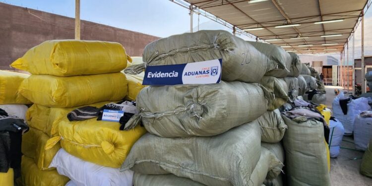 Aduanas Iquique incautó cargamento de “Mosohino” y “Chrisrian Dior” (sic)