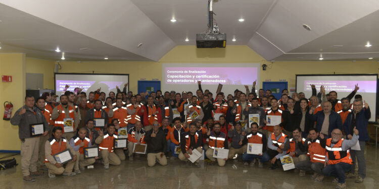 Más de 190 trabajadores certificaron conocimientos y competencias para ampliar opciones laborales