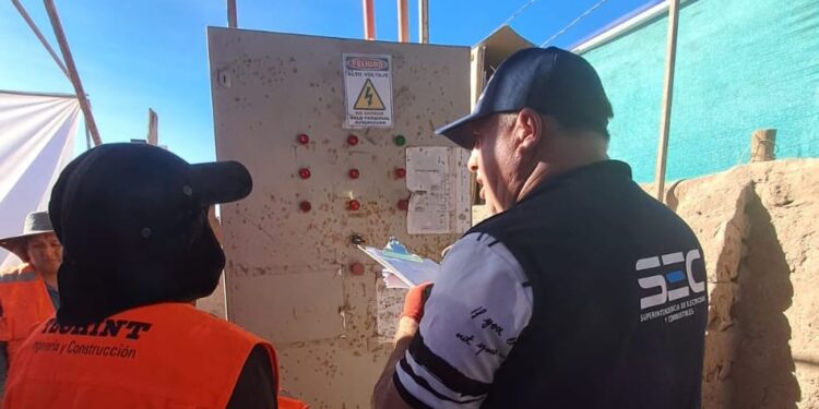 SEC Tarapacá fiscaliza la seguridad de las instalaciones eléctricas habilitadas para la Fiesta de La Tirana