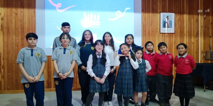 Estudiantes de Tarapacá destacan por videos con reseñas de sus libros favoritos