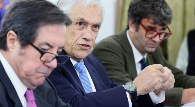 ExPresidente Piñera instó a consejeros a dejar de lado los prejuicios y buscar acuerdos amplios