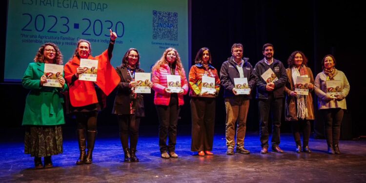 Sostenible, resiliente e inclusiva: indap presenta su estrategia para la agricultura familiar de aquí al 2030