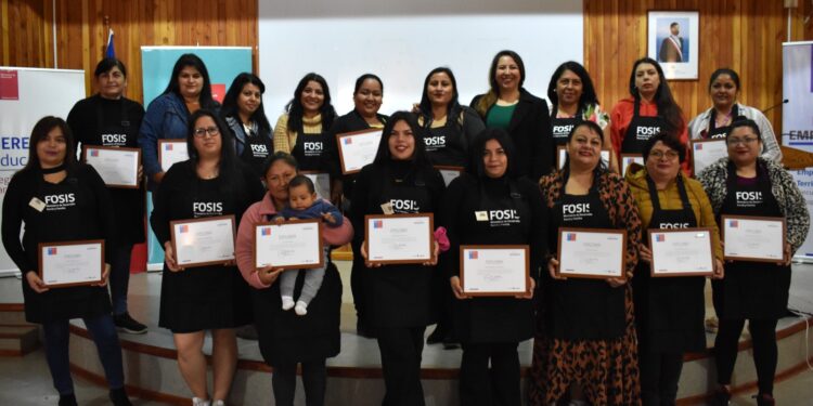 FOSIS Tarapacá certificó a 953 emprendedores durante el año 2022