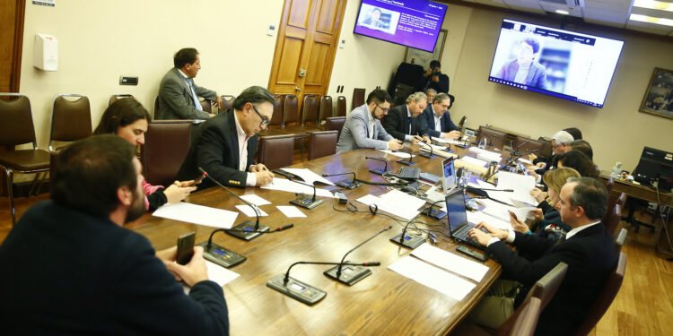 Feriado para las regiones de Tarapacá y Atacama fue aprobado en comisión