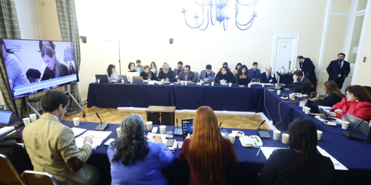 Beneficio para condenados mayores de 75 años en discusión