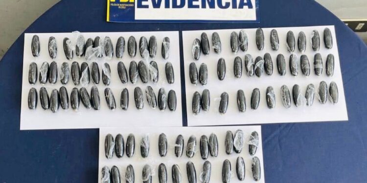 PDI detuvo a extranjero en aeropuerto de Arica: portaba más de cien ovoides con clorhidrato de cocaína