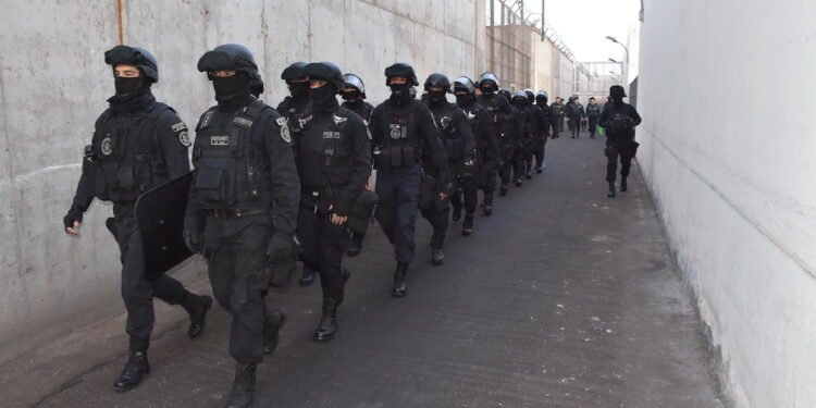 Allanamiento masivo en 26 unidades penales del país
