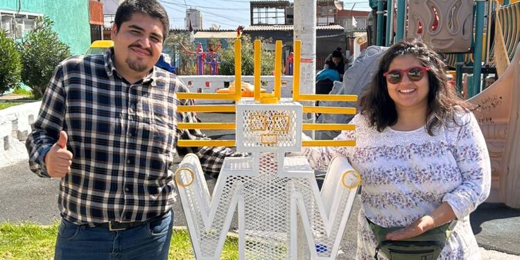 Estudiantes de UNAP implementan en Iquique murales ecológicos con aditivo que purifica el aire