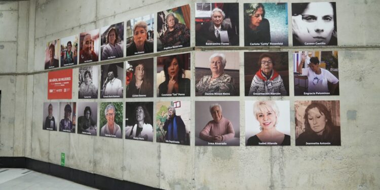 Mujeres de Tarapacá en “50 años, 50 mujeres” del Metro de Santiago