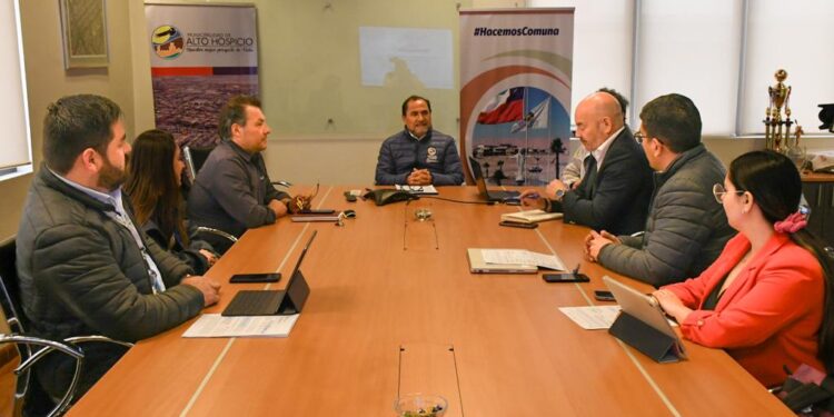 CENABAST propone instalar almacenes farmacéuticos en sectores alejados de Alto Hospicio