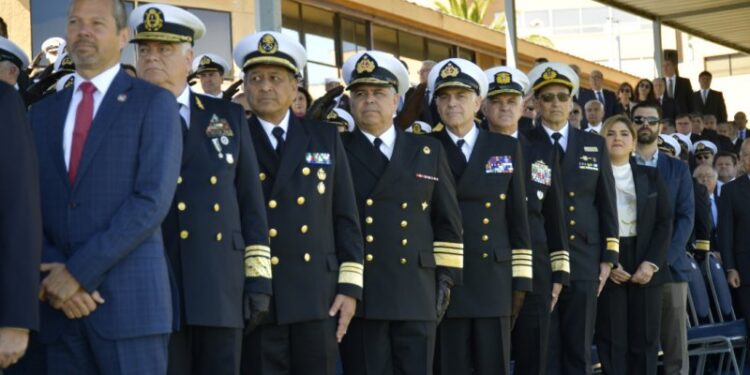 DIRECTEMAR conmemoró 175 años salvaguardando la vida humana en el mar
