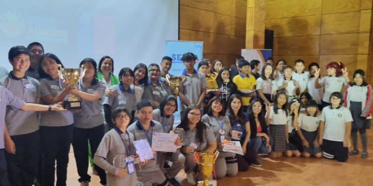 Escuela Básica Estrella del Sur  obtuvo primer lugar en debates preventivos escolares en Pozo Amonte