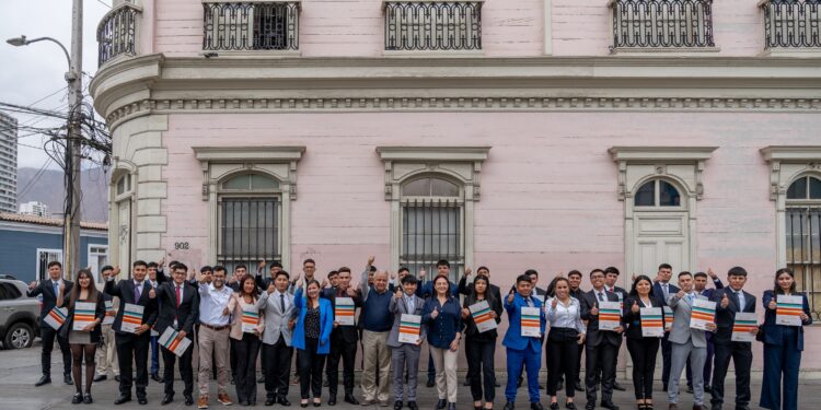 Programa Aprendices de Collahuasi capacitó a 63 jóvenes en competencias socioemocionales