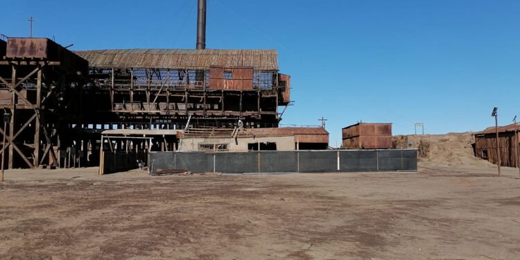Realizan obras de restauración en taller eléctrico de la planta de lixiviación de Santa Laura, para consolidar su estructura