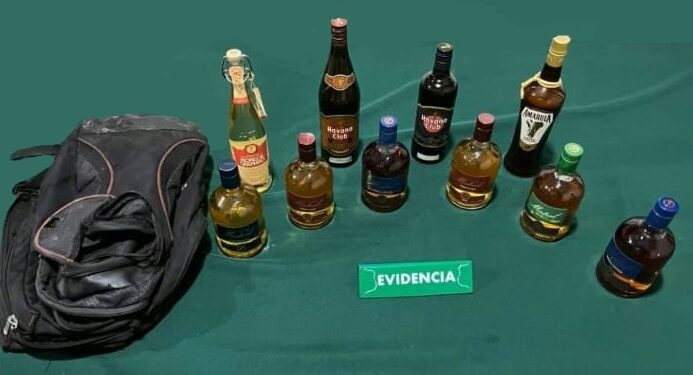 Detenido por robar en botillería en calle Tadeo Haënke
