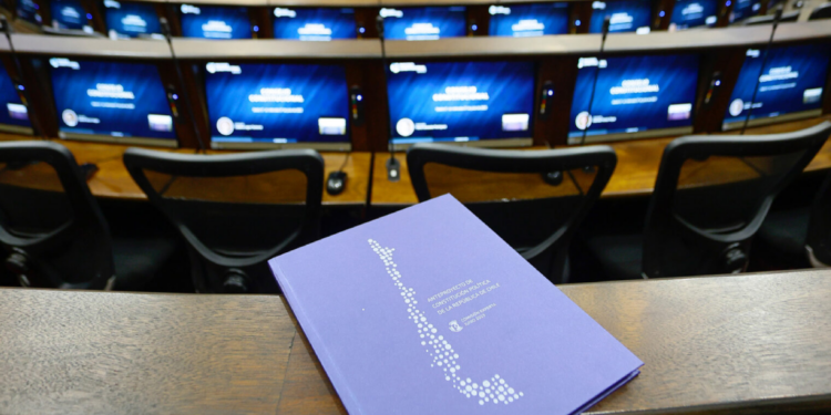 Encuesta Cadem: Opción “a favor” en el plebiscito de salida sube 3pts a 31% y el rechazo alcanza 54% (+1pto)