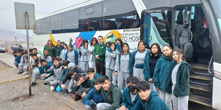 Comunidad hospiciana destaca servicios de transportes de buses municipales