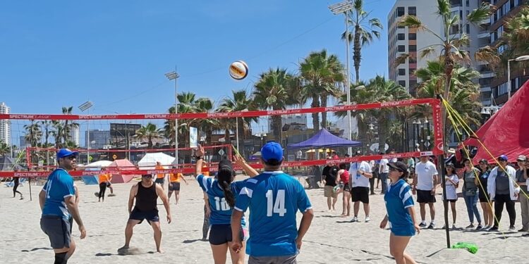 Funcionarios Mineduc participaron en fiesta deportiva