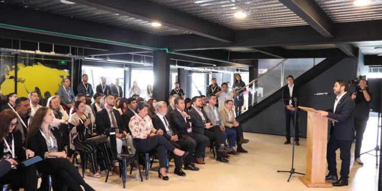 BID e InvestChile presentaron al Gobierno de Tarapacá las claves para potenciar la inversión extranjera en la región