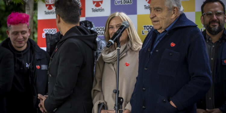 Mario Kreutzberger, animadores y artistas agradecen a Chile tras superar la meta de la Teletón 2023