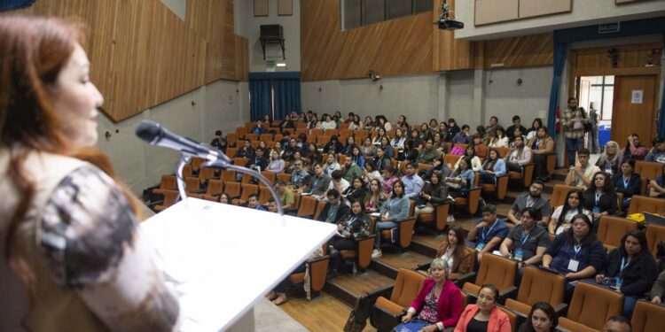 Hospital de Iquique y Servicio de Salud buscan mejorar los cuidados paliativos