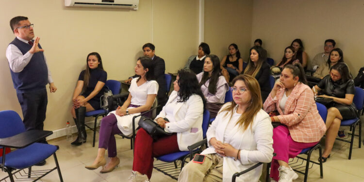 Defensoría Regional de Tarapacá reforzó herramientas para optimizar atención de público