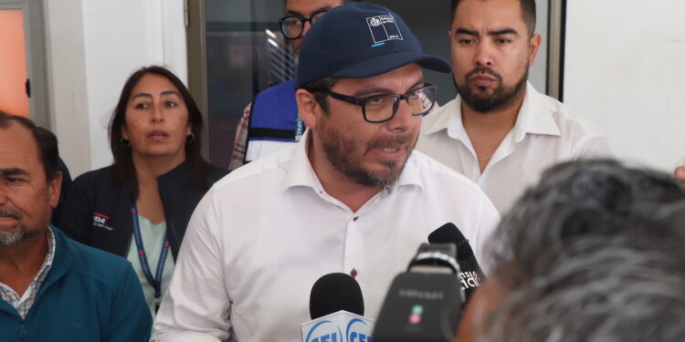 Gabinete regional se desplegó en terreno por incendio en vertedero ilegal