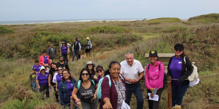 Encantados: Profesores de ICEC de regiones de Tarapacá y Arica y Parinacota visitaron humedal y caleta pesquera