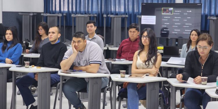 Conversatorio en el diplomado de litio reunió a representantes del pueblo Lickanantay, industria, Gobierno Regional y la academia en la UCN