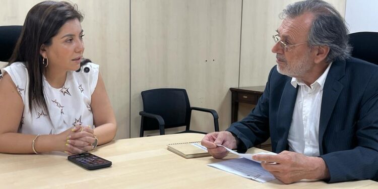 Diputada Astudillo consigue compromiso del gobierno para intervenir en crisis de Hospital de Iquique: «No permitiré que se siga postergando la salud de nuestra gente»