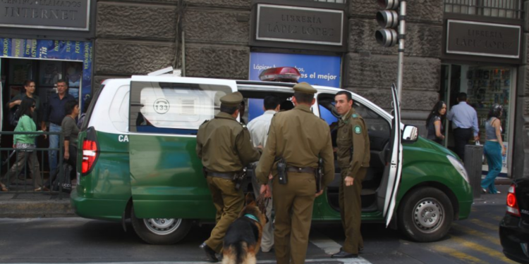 Encuesta Cadem: 60% considera que delincuencia debiese ser la principal prioridad en el 2024, seguida por economía con 35%