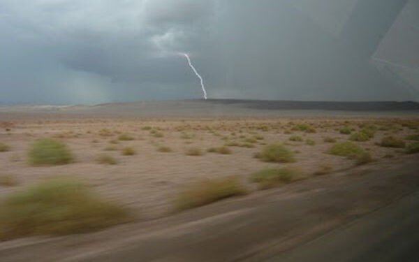Meteorología emite aviso por «probables tormentas eléctricas» en zonas cordilleranas de Arica-Parinacota, Tarapacá y Antofagasta