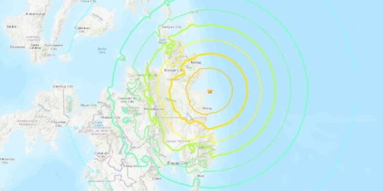 Terremoto magnitud 7,6 se registra en Filipinas; SHOA descartó tsunami para costas de Chile
