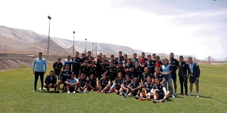 Mañana cita de honor: Iquique juega con Wanderers para subir a Primera