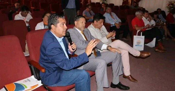 Alcaldes y concejales de AMUNOCHI sostendrán reuniones en La Moneda