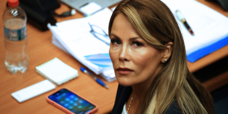 Este jueves se resolverá medida cautelar para exalcaldesa de Maipú, Cathy Barriga