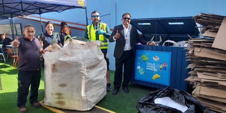 Campaña “Reciclemos el Papel” de Collahuasi recolectó 9,5 toneladas de residuos en establecimientos educacionales de Tarapacá
